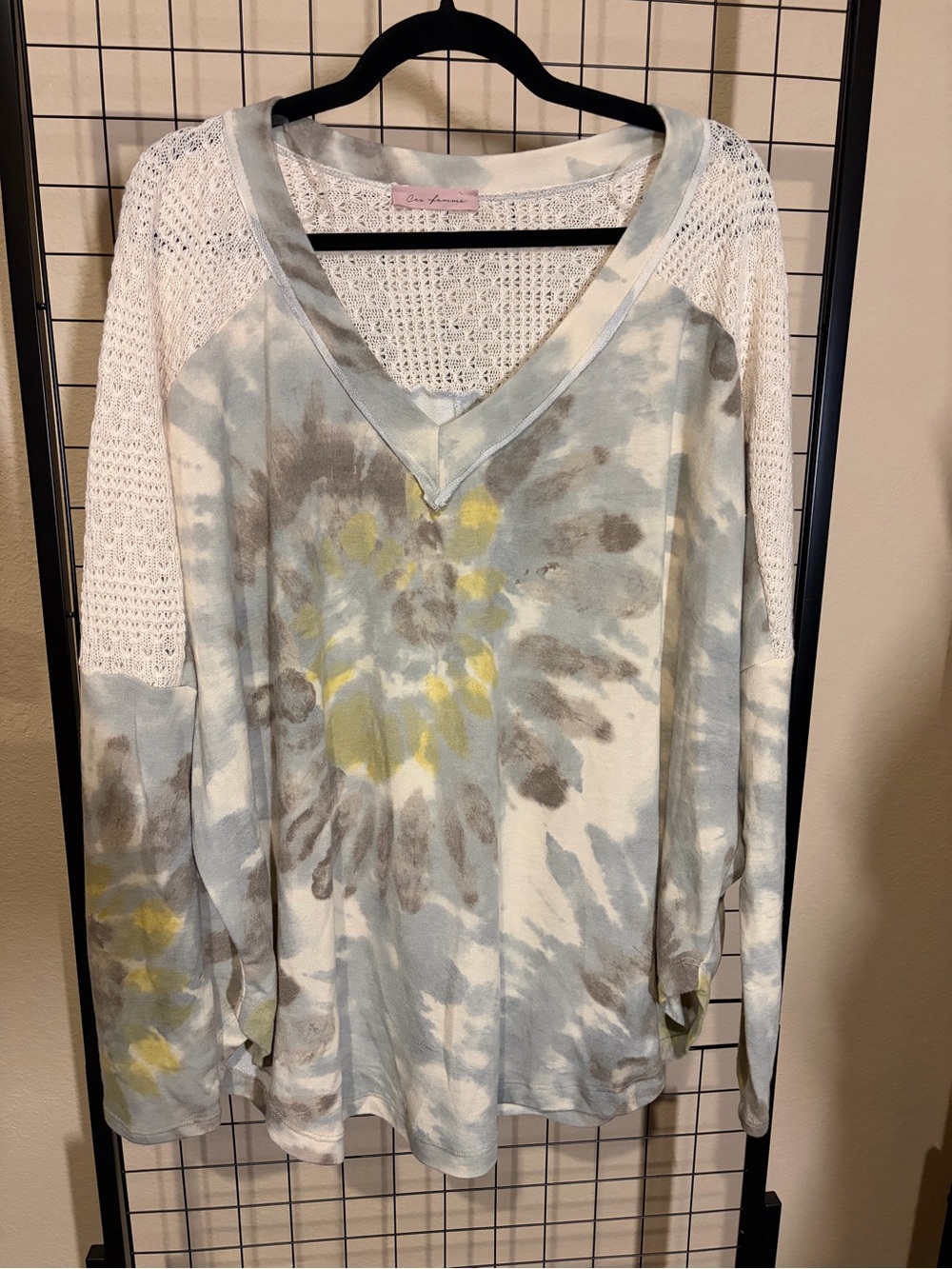 Women's Tie-Dye V-Neck Knit Sleeve Top - White, Gray, Yellow